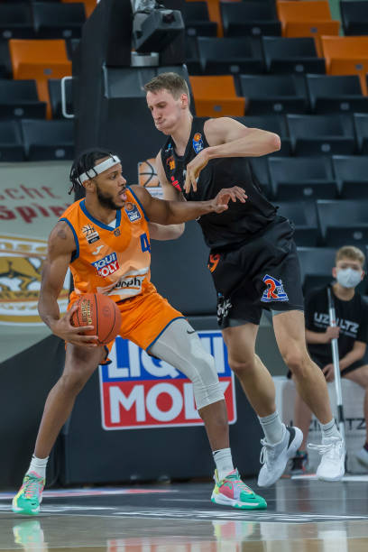 战中都有着 战中都有着