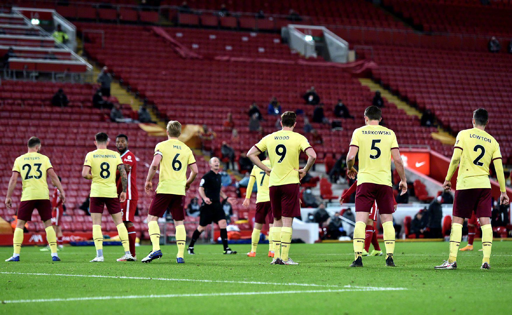 精心的点球 精心的点球